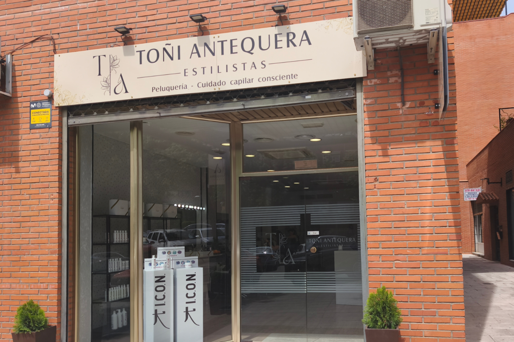 contacto toñi antequera estilistas